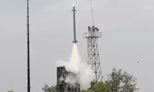 डीआरडीओ ने मध्यम दूरी की सतह से हवा में मार करने वाली मिसाइल का किया सफल परीक्षण डीआरडीओ ने मध्यम दूरी की सतह से हवा में मार करने वाली मिसाइल का किया सफल परीक्षण