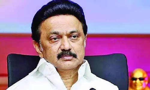 एम्पुराण फिल्म के संदिग्ध दृश्य हटाए गए: CM ने विधानसभा में दी सफाई एम्पुराण फिल्म के संदिग्ध दृश्य हटाए गए: CM ने विधानसभा में दी सफाई