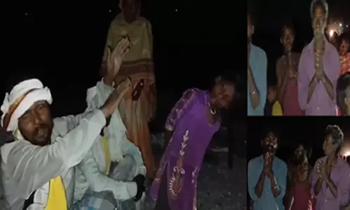 बेकाबू ट्रक ने झोपड़ी में मारी टक्कर, 2 बच्चों की मौत 3 घायल बेकाबू ट्रक ने झोपड़ी में मारी टक्कर, 2 बच्चों की मौत 3 घायल