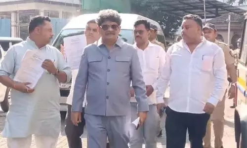 Mumbai: अधिवक्ता गुणरत्न सदावर्ते ने पुलिस आयुक्त देवेन भारती से मुलाकात की