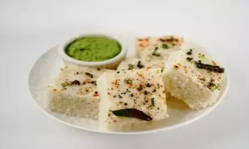 Dhokla for Navratri: नवरात्रि में ट्राई करें कुछ नया, बनाएं स्पेशल व्रत ढोकला