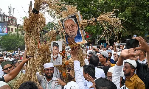 कोलकाता में मुस्लिम समूहों ने वक्फ संशोधन विधेयक का विरोध किया