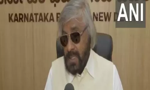 सरकार एक खास समुदाय को निशाना बना रही है...: वक्फ संशोधन विधेयक पर Karnataka Minister सरकार एक खास समुदाय को निशाना बना रही है...: वक्फ संशोधन विधेयक पर Karnataka Minister
