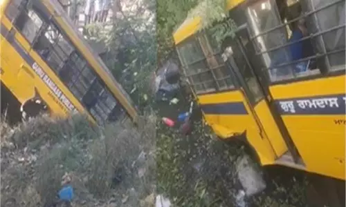 Punjab : बच्चों से भरी स्कूल बस दुर्घटनाग्रस्त