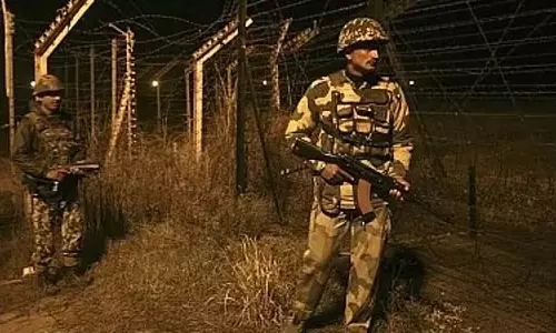 Jammu: अंतरराष्ट्रीय सीमा पर पाकिस्तानी घुसपैठिया मारा गया