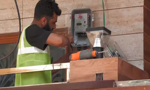Jammu and Kashmir: पुंछ में स्मार्ट मीटर लगाने का काम जारी
