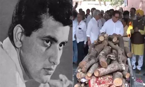 Manoj Kumar को राजकीय सम्मान के साथ अंतिम विदाई दी गई