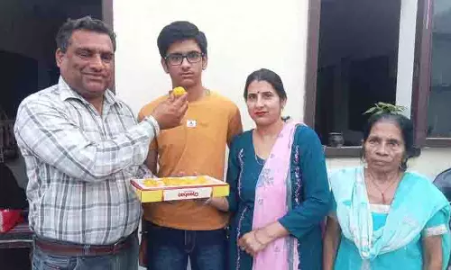 होशियारपुर के पुनीत वर्मा ने PSEB कक्षा आठवीं की परीक्षा में टॉप किया