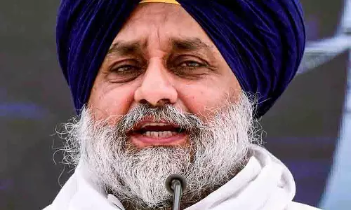 सुखबीर ने HC का दरवाजा खटखटाया, हत्या की कोशिश की जांच में राजनीतिक हस्तक्षेप का आरोप लगाया सुखबीर ने HC का दरवाजा खटखटाया, हत्या की कोशिश की जांच में राजनीतिक हस्तक्षेप का आरोप लगाया
