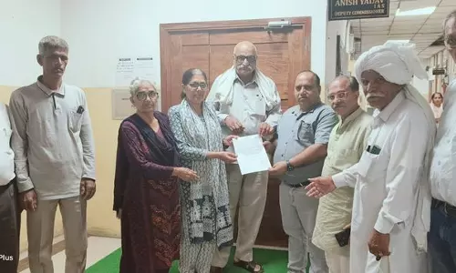CPM ने बिजली दरों में बढ़ोतरी का विरोध किया, डीसी को ज्ञापन सौंपा