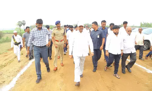 कृषि मंत्री तुम्मला नागेश्वर राव ने Bhadrachalam में कारकट्टा पर काम का निरीक्षण किया