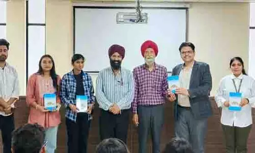 Punjab: साहित्यिक संगोष्ठी में अजायब कमाल की शीशियाँ दा शहर का विमोचन