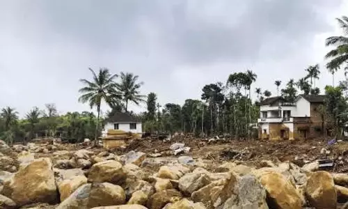 Kerala: भूस्खलन के कारण विलंगड़ समेत तीन पंचायतों में निर्माण गतिविधियों पर रोक