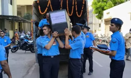 Haryana :  फ्लाइट लेफ्टिनेंट सिद्धार्थ यादव का पूरे सैन्य सम्मान के साथ अंतिम संस्कार किया गया