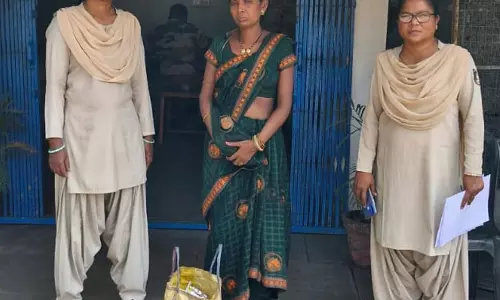 एसपी को शराब बेचने वाली महिला की मिली शिकायत, हुई गिरफ्तार एसपी को शराब बेचने वाली महिला की मिली शिकायत, हुई गिरफ्तार