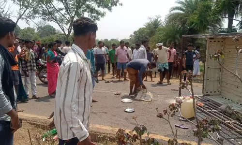 अपडेट दंतेवाड़ा हादसे पर, 2 ग्रामीणों की हुई मौत अपडेट दंतेवाड़ा हादसे पर, 2 ग्रामीणों की हुई मौत