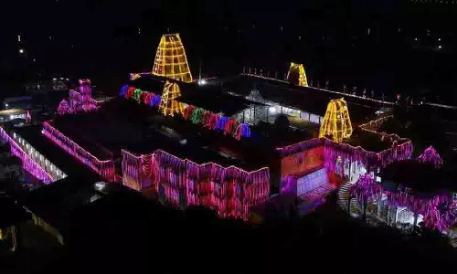पुलिस ने भद्राचलम मंदिर में भक्तों का मार्गदर्शन करने के लिए QR कोड, ऑनलाइन लिंक लॉन्च किया