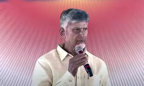 किसी भी व्यक्ति को गरीबी में नहीं जीने दिया जाना चाहिए: Chandrababu किसी भी व्यक्ति को गरीबी में नहीं जीने दिया जाना चाहिए: Chandrababu