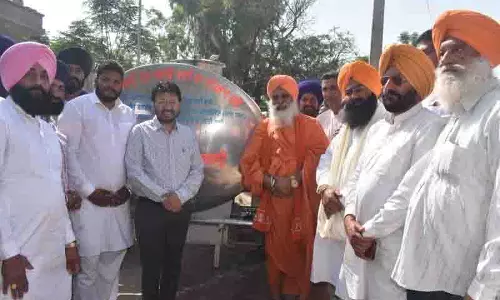 MP सीचेवाल ने होशियारपुर गांव में तालाब के पानी को शुद्ध करने की परियोजना का उद्घाटन किया MP सीचेवाल ने होशियारपुर गांव में तालाब के पानी को शुद्ध करने की परियोजना का उद्घाटन किया