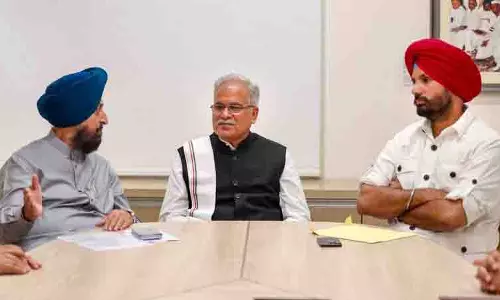 Punjab के नेताओं की दिल्ली में बघेल से मुलाकात के बाद कांग्रेस में फिर घमासान Punjab के नेताओं की दिल्ली में बघेल से मुलाकात के बाद कांग्रेस में फिर घमासान