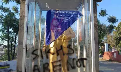 Ambedkar की प्रतिमा को क्षतिग्रस्त करने के विरोध में दलित संगठनों ने निकाला मार्च