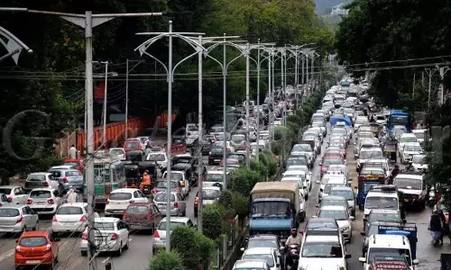 Jammu: सरकारी आदेशों के ढीले क्रियान्वयन से कश्मीरी छात्रों को यात्रा छूट से वंचित होना पड़ा