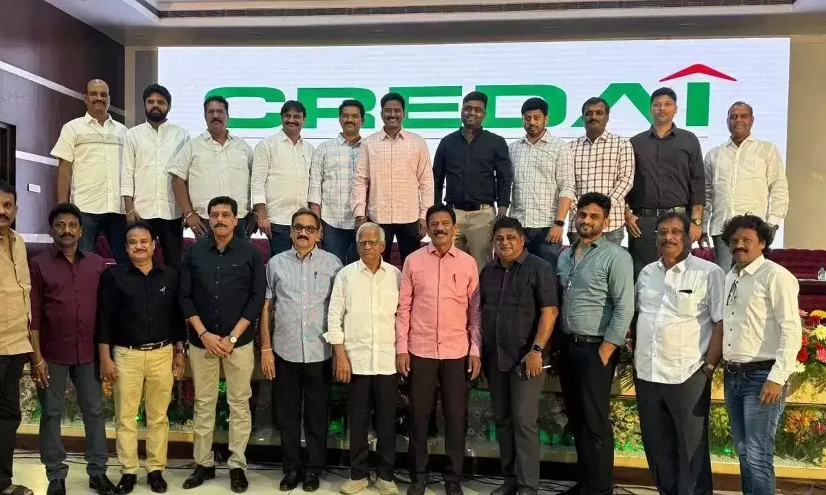 Andhra: क्रेडाई पदाधिकारियों ने शपथ ली Andhra: क्रेडाई पदाधिकारियों ने शपथ ली