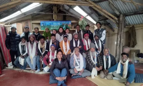 Sikkim : दार्जिलिंग में कचरा प्रबंधन से जुड़े कर्मचारियों की मदद की और एसेप्टिक पेय कार्टन को रीसाइकिल किया Sikkim : दार्जिलिंग में कचरा प्रबंधन से जुड़े कर्मचारियों की मदद की और एसेप्टिक पेय कार्टन को रीसाइकिल किया