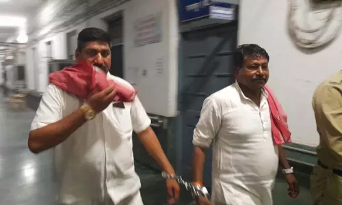 मंदिर भूमि विवाद: CKS प्रदेश उपाध्यक्ष धीरेंद्र साहू और मोनी कठोत्रे की आज जेल से रिहाई संभव