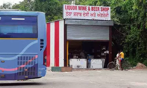 Chandigarh: गलत बोली राशि के कारण शराब विक्रेता ठेकेदार को भारी नुकसान