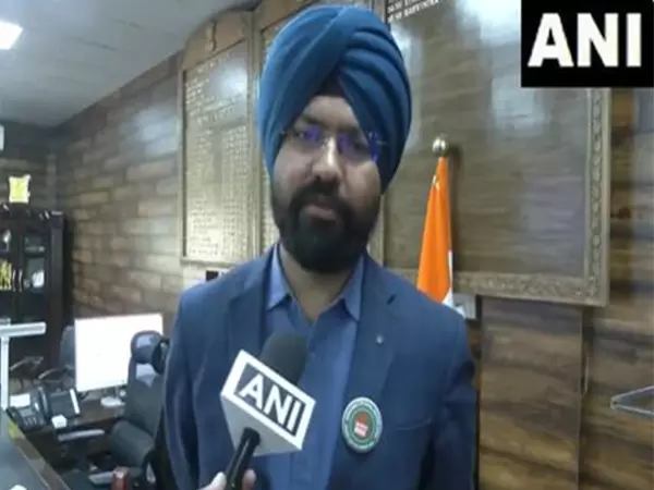 भद्रवाह में नफरत फैलाने वाली पोस्ट के बाद तनाव बढ़ने पर FIR दर्ज, DM ने भाईचारा बनाए रखने की अपील की भद्रवाह में नफरत फैलाने वाली पोस्ट के बाद तनाव बढ़ने पर FIR दर्ज, DM ने भाईचारा बनाए रखने की अपील की