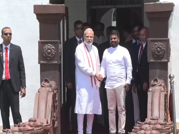 PM Modi न्यू पंबन ब्रिज का उद्घाटन करने के लिए रामेश्वरम के लिए रवाना हुए PM Modi न्यू पंबन ब्रिज का उद्घाटन करने के लिए रामेश्वरम के लिए रवाना हुए