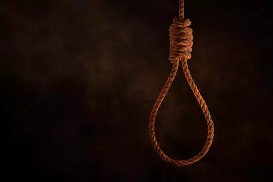 Kerala: मेडिकल कॉलेज के छात्रावास में छात्र फंदे से लटका मिला Kerala: मेडिकल कॉलेज के छात्रावास में छात्र फंदे से लटका मिला