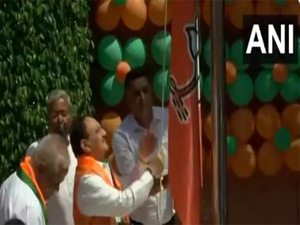 JP Nadda ने पार्टी के स्थापना दिवस पर भाजपा का झंडा फहराया JP Nadda ने पार्टी के स्थापना दिवस पर भाजपा का झंडा फहराया