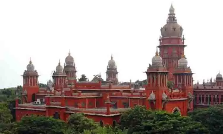 Madras HC ने गैर-अनुपालन के लिए पुलिस विभाग को फटकार लगाई Madras HC ने गैर-अनुपालन के लिए पुलिस विभाग को फटकार लगाई