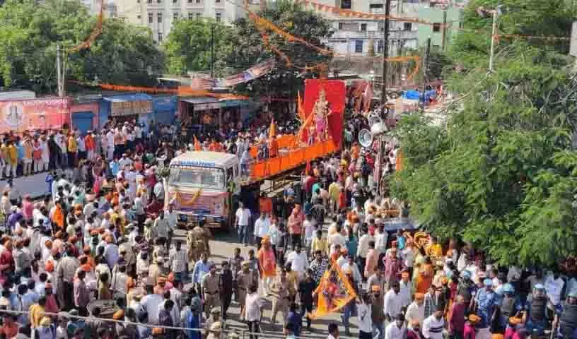 Shri Ram Navami शोभा यात्रा में भारी भीड़ उमड़ी, सुरक्षा के कड़े इंतजाम Shri Ram Navami शोभा यात्रा में भारी भीड़ उमड़ी, सुरक्षा के कड़े इंतजाम