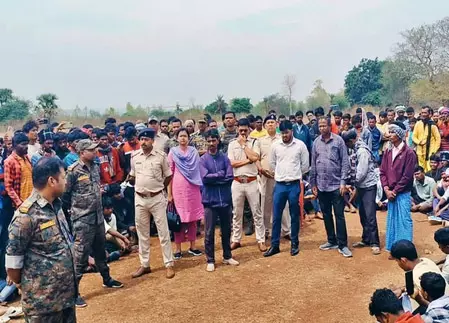 यहां बच्चा चोरी की अफवाह में पिट रहे बेगुनाह लोग, एक माह में 12 घटनाएं यहां बच्चा चोरी की अफवाह में पिट रहे बेगुनाह लोग, एक माह में 12 घटनाएं