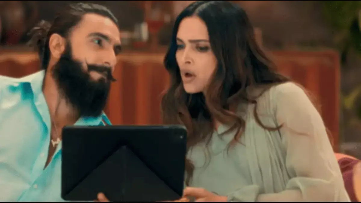 दीपिका पादुकोण और रणवीर सिंह बच्चे के स्वागत के बाद नए विज्ञापन में नज़र आए दीपिका पादुकोण और रणवीर सिंह बच्चे के स्वागत के बाद नए विज्ञापन में नज़र आए