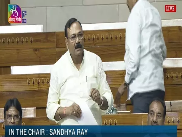 राजकुमार चाहर ने दिल्ली की सड़कों का नाम भारतीय नायकों के नाम पर रखने की मांग की राजकुमार चाहर ने दिल्ली की सड़कों का नाम भारतीय नायकों के नाम पर रखने की मांग की
