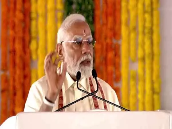 PM Modi ने नए पंबम पुल का उद्घाटन करने के बाद रामेश्वरम में जनसभा को किया संबोधित PM Modi ने नए पंबम पुल का उद्घाटन करने के बाद रामेश्वरम में जनसभा को किया संबोधित