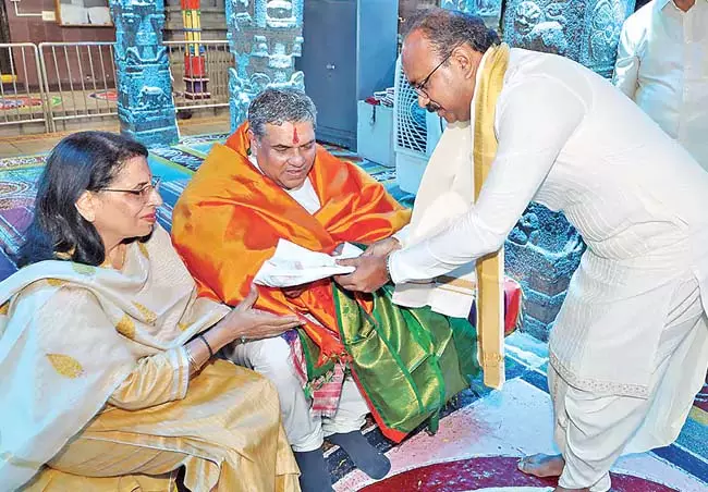 CJI जस्टिस संजीव खन्ना तिरुमाला पहुंचे CJI जस्टिस संजीव खन्ना तिरुमाला पहुंचे