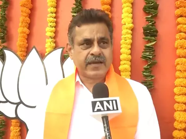 संविधान सर्वोच्च है: MP कोंडा विश्वेश्वर रेड्डी ने वक्फ विधेयक में संशोधन का किया स्वागत संविधान सर्वोच्च है: MP कोंडा विश्वेश्वर रेड्डी ने वक्फ विधेयक में संशोधन का किया स्वागत