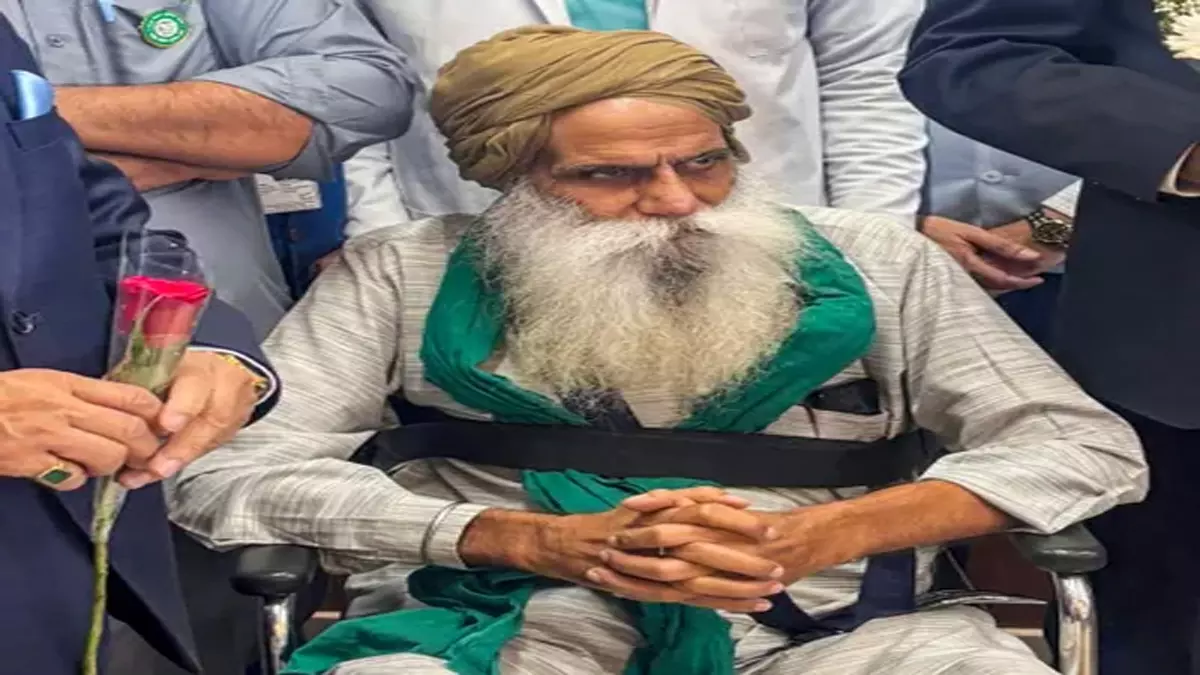 किसान नेता दल्लेवाल ने अनिश्चितकालीन अनशन समाप्त किया किसान नेता दल्लेवाल ने अनिश्चितकालीन अनशन समाप्त किया