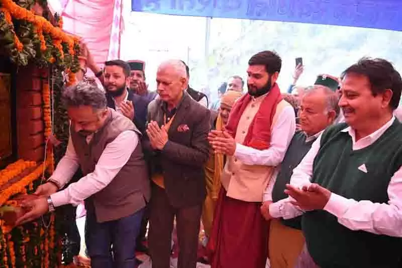 शिक्षा मंत्री ने Jubbal में 22 केवी विद्युत सबस्टेशन का उद्घाटन किया शिक्षा मंत्री ने Jubbal में 22 केवी विद्युत सबस्टेशन का उद्घाटन किया