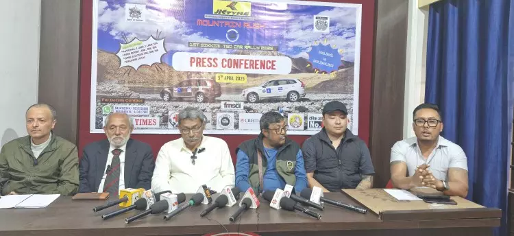 Sikkim में राष्ट्रीय स्तर की ‘माउंटेन रश’ कार रैली Sikkim में राष्ट्रीय स्तर की ‘माउंटेन रश’ कार रैली