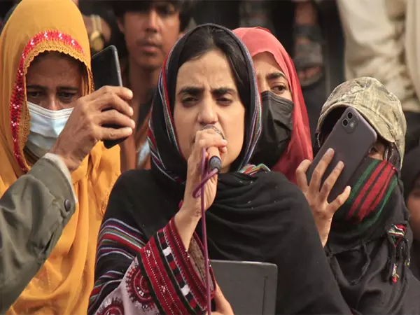 महरंग बलूच ने सशर्त रिहाई ठुकराई, कार्यकर्ताओं की स्वतंत्रता की मांग की महरंग बलूच ने सशर्त रिहाई ठुकराई, कार्यकर्ताओं की स्वतंत्रता की मांग की