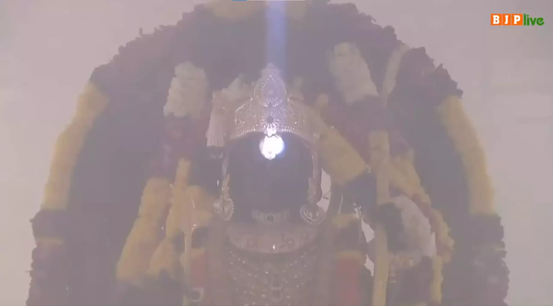 अयोध्या में रामलला के सूर्य तिलक का अलौकिक दृश्य: मंत्री ओपी चौधरी अयोध्या में रामलला के सूर्य तिलक का अलौकिक दृश्य: मंत्री ओपी चौधरी
