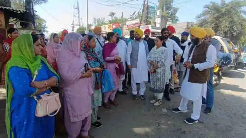 ETO ने जंडियाला गुरु बस स्टैंड पर औचक निरीक्षण किया ETO ने जंडियाला गुरु बस स्टैंड पर औचक निरीक्षण किया