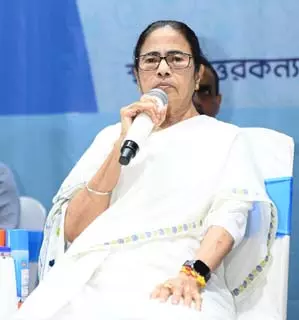 बंगाल में GST संग्रह में 11.43 प्रतिशत की वृद्धि हुई: Mamata Banerjee बंगाल में GST संग्रह में 11.43 प्रतिशत की वृद्धि हुई: Mamata Banerjee