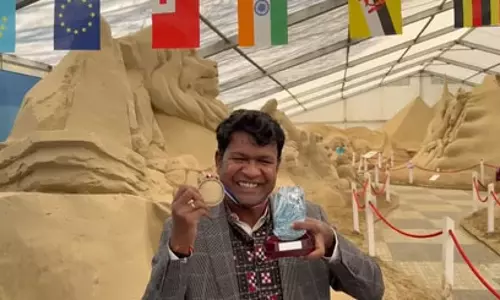 भारतीय सैंड आर्टिस्ट सुदर्शन पटनायक ब्रिटेन में द फ्रेड डारिंगटन सैंड मास्टर पुरस्कार से सम्मानित